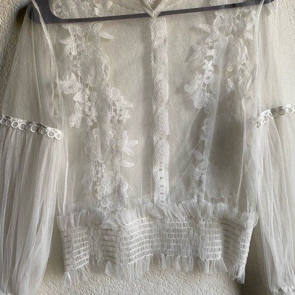 The Way See-through White Mesh Flower Applique Lantern Sleeves Lace Blouse OS - Picture 13 of 13